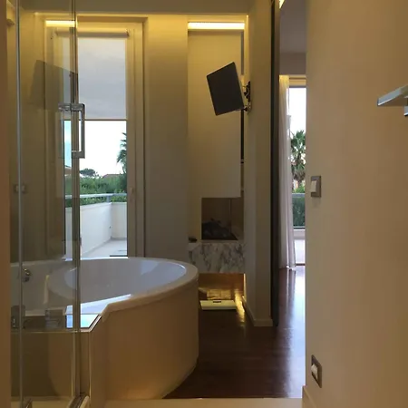 Villa Luxurious Modern With Refreshing Pool